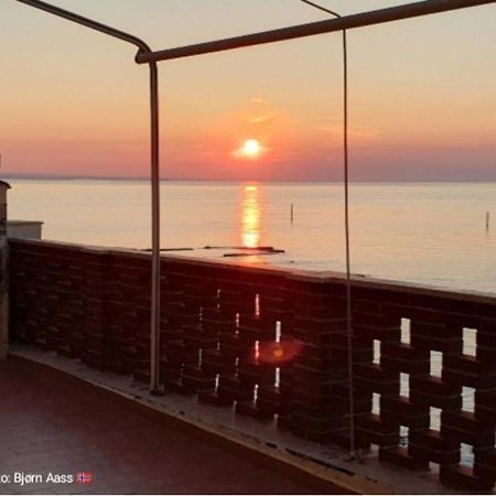 On The Sea Apartment Santa Marinella Ngoại thất bức ảnh