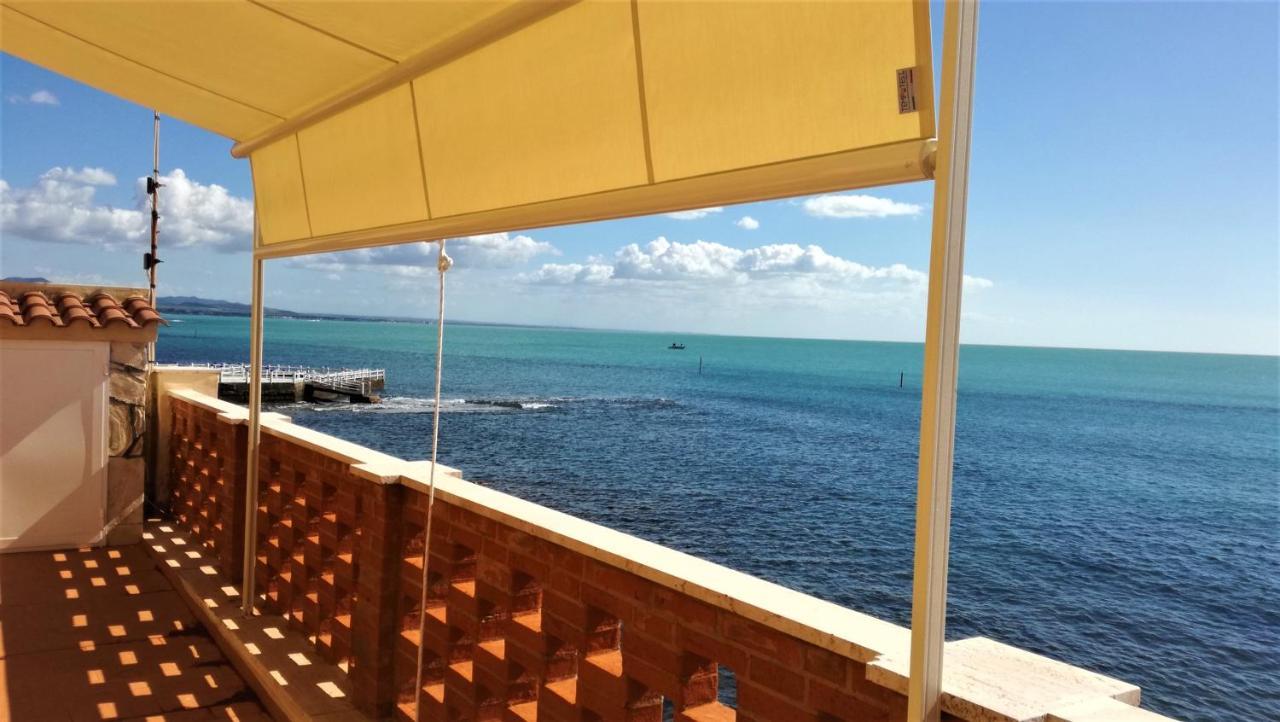 On The Sea Apartment Santa Marinella Ngoại thất bức ảnh