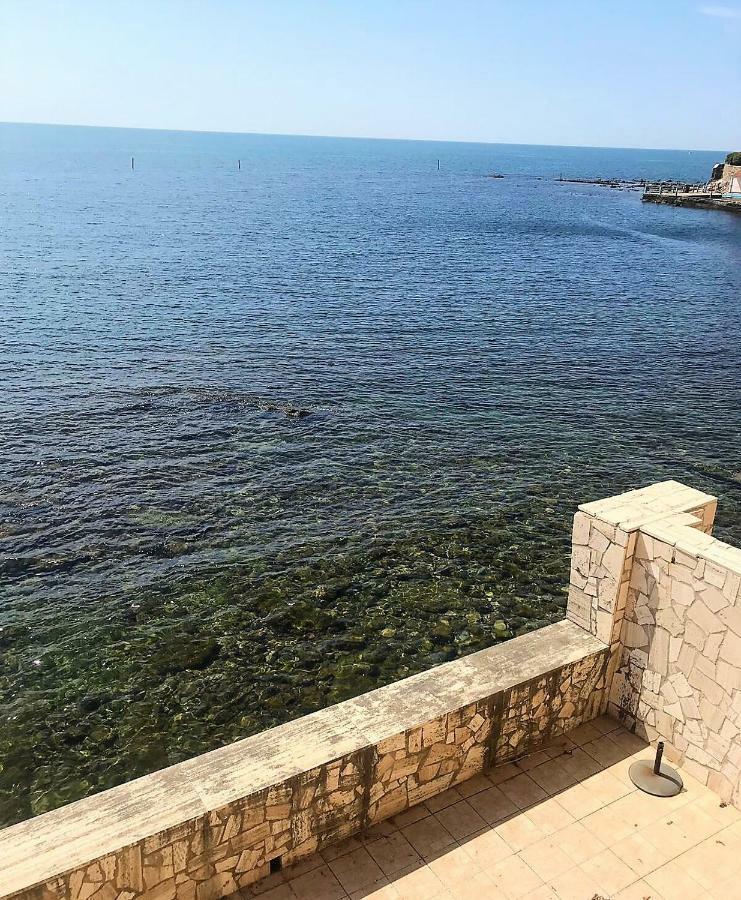On The Sea Apartment Santa Marinella Ngoại thất bức ảnh