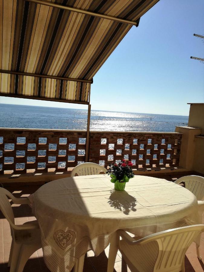 On The Sea Apartment Santa Marinella Ngoại thất bức ảnh